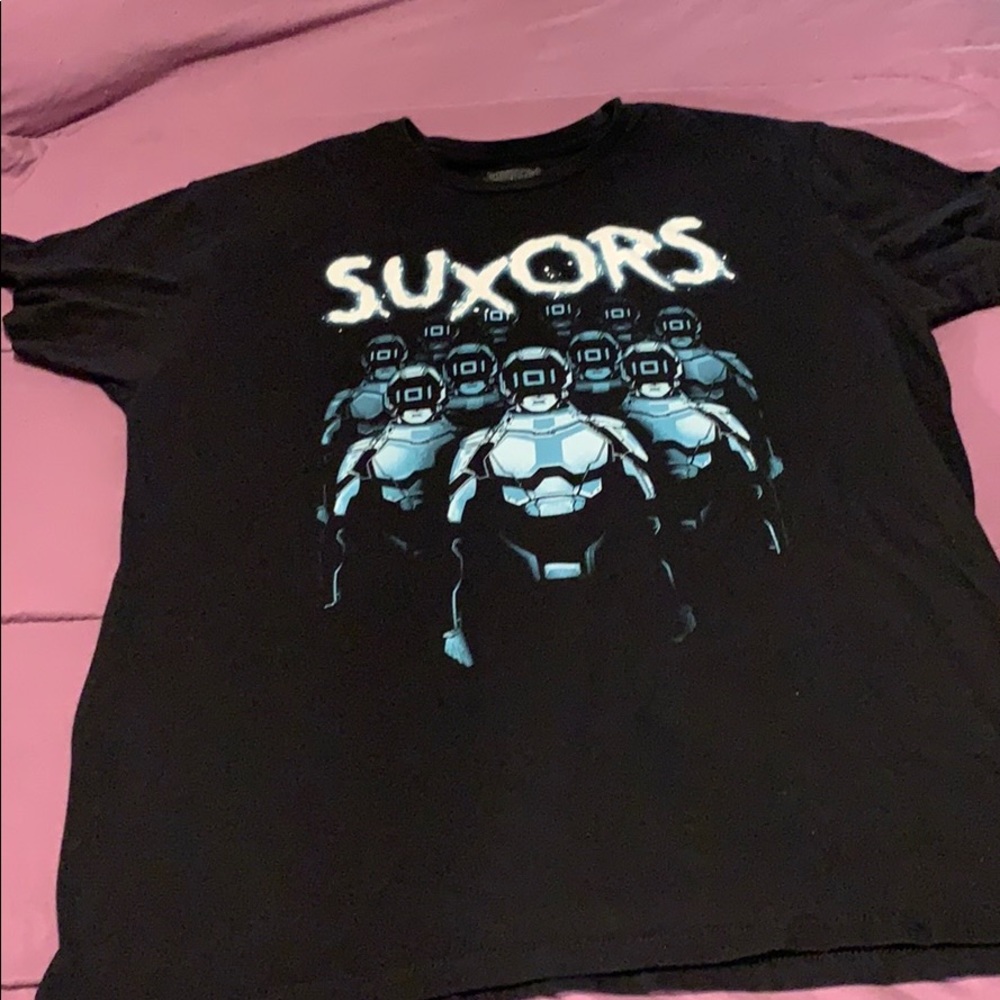 Black tee with blue and white sixers soldiers